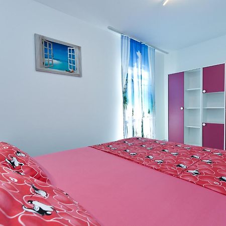 Apartments Mala Vala 925 - Adapted Fažana Buitenkant foto